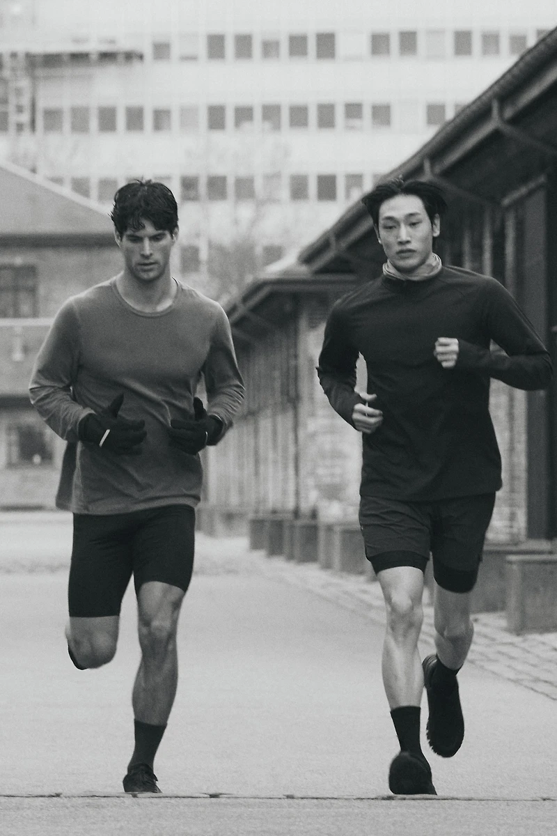 T-shirt de sport coupe classique avec DryMove™