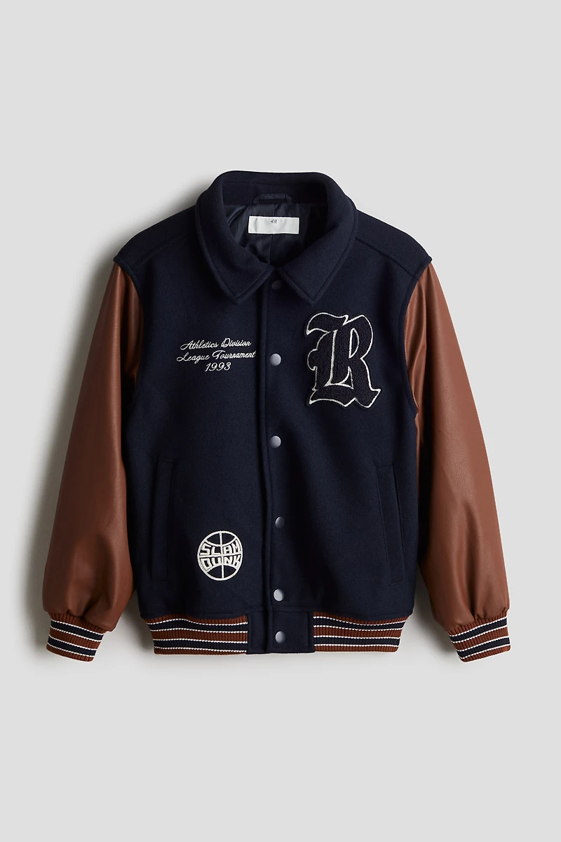 Veste de baseball avec applications