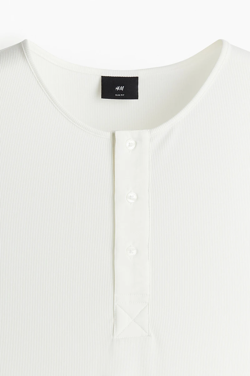 Camisole côtelée près du corps
