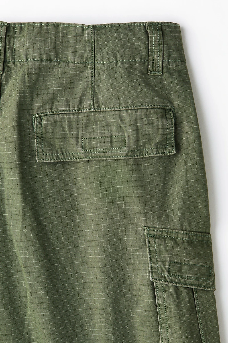 Loose-Fit Cotton Cargo Shorts