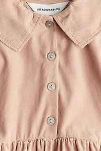 Robe en velours côtelé avec col marin