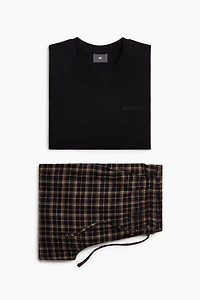 T-shirt et pantalon de pyjama en coton