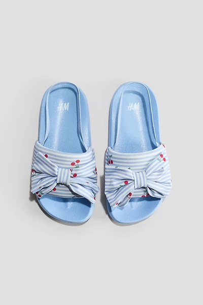 Claquettes de piscine