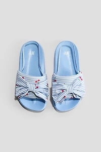 Claquettes de piscine