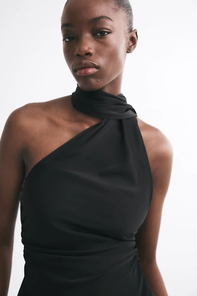 Haut asymétrique à col écharpe