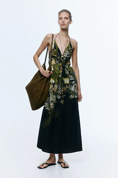 Robe dos nu avec jupe évasée