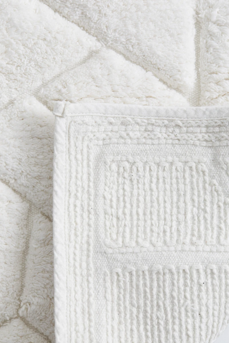 Tufted Cotton Bath Mat