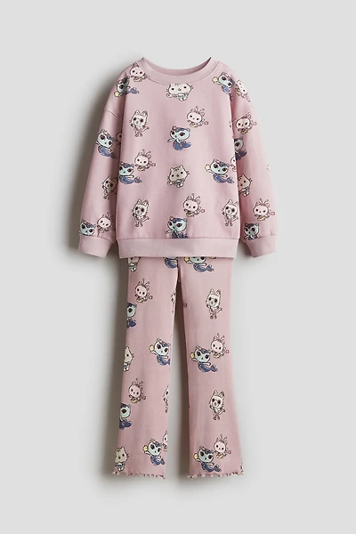 2-Piece Sweatshirt and Leggings Set