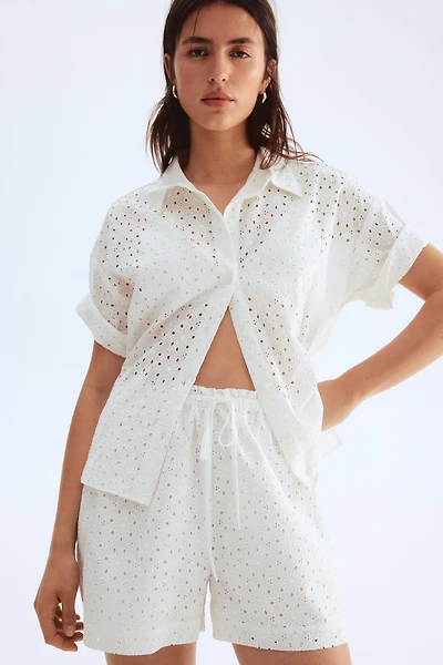 Short avec broderie anglaise