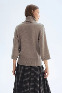 Chandail à col roulé en fin tricot doux