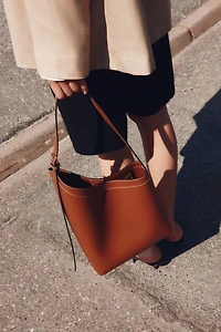 Asymmetric Shopper