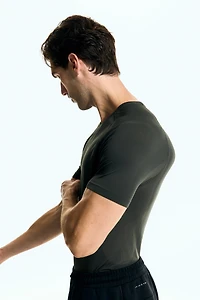 Muscle Fit Sports T-Shirt with DryMove™