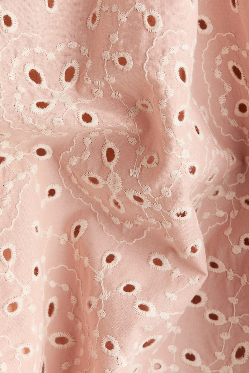 Robe en coton avec broderie anglaise