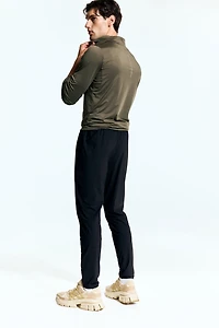 Slim-Fit Sports Pants with DryMove™