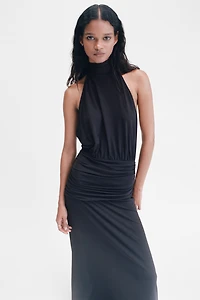 Robe dos nu à effet drapé