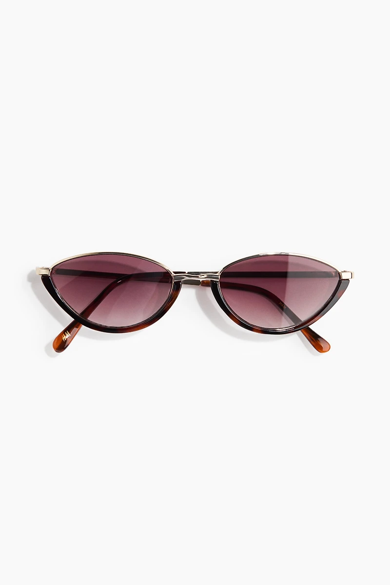 Lunettes de soleil fines