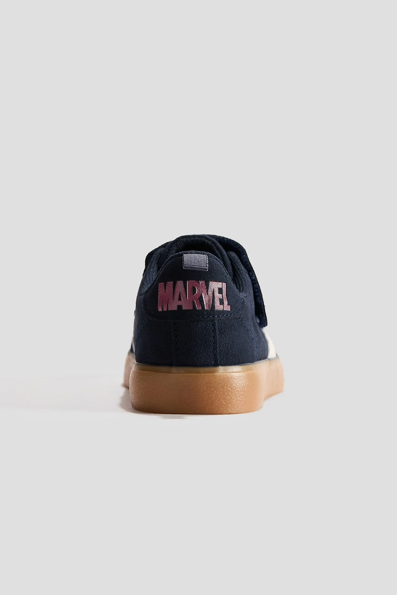 Sneakers with Appliqués