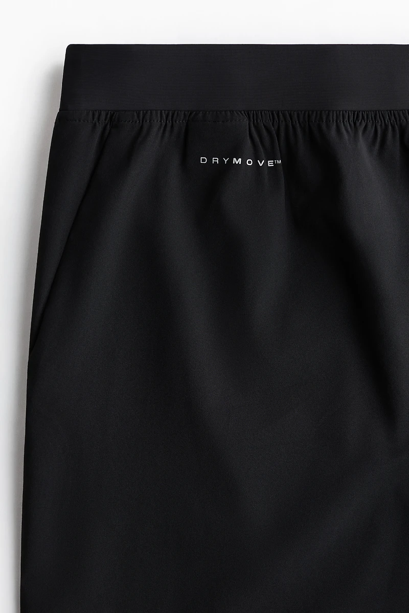 Mid-Length Sports Shorts with DryMove™
