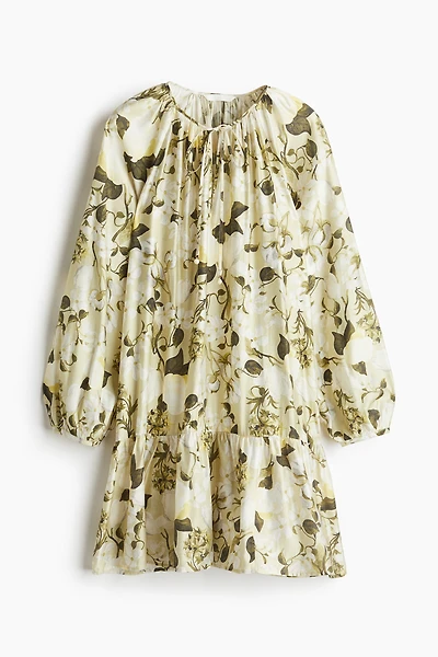 Robe avec détail à nouer
