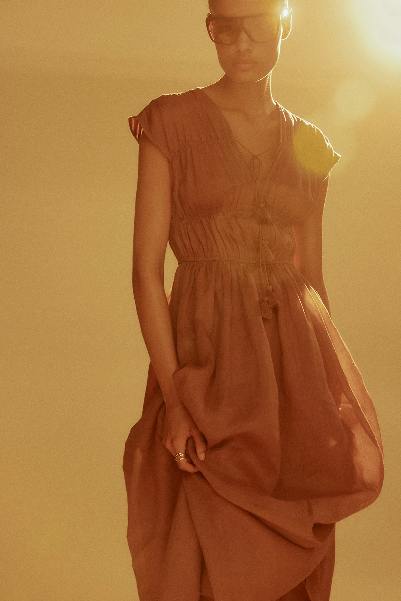 Robe en ramie avec cordons de serrage