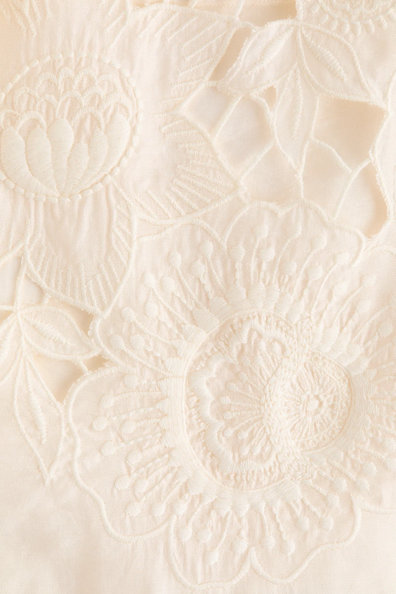 Chemise en broderie anglaise