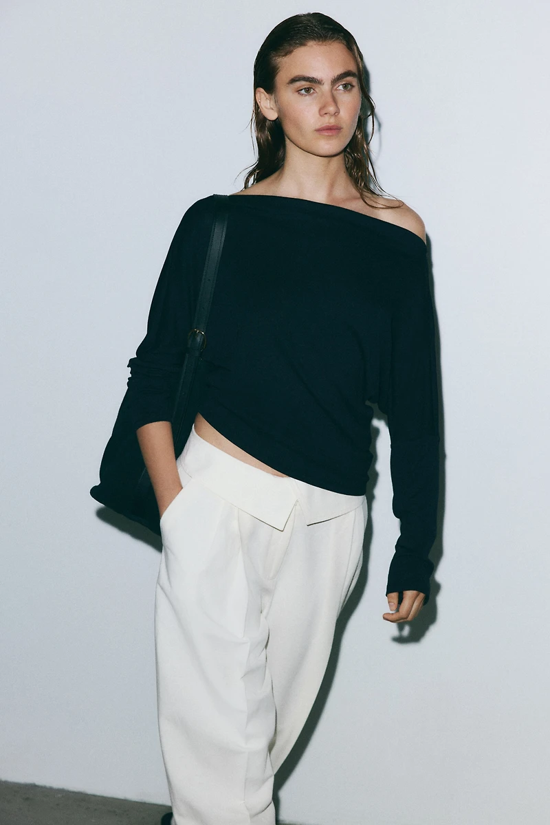 Boat-Neck Top