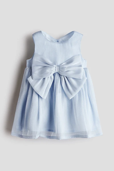 Robe en organza avec boucle