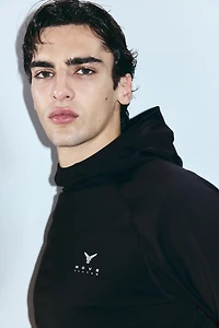 Warm Sports Hoodie with ThermoMove™