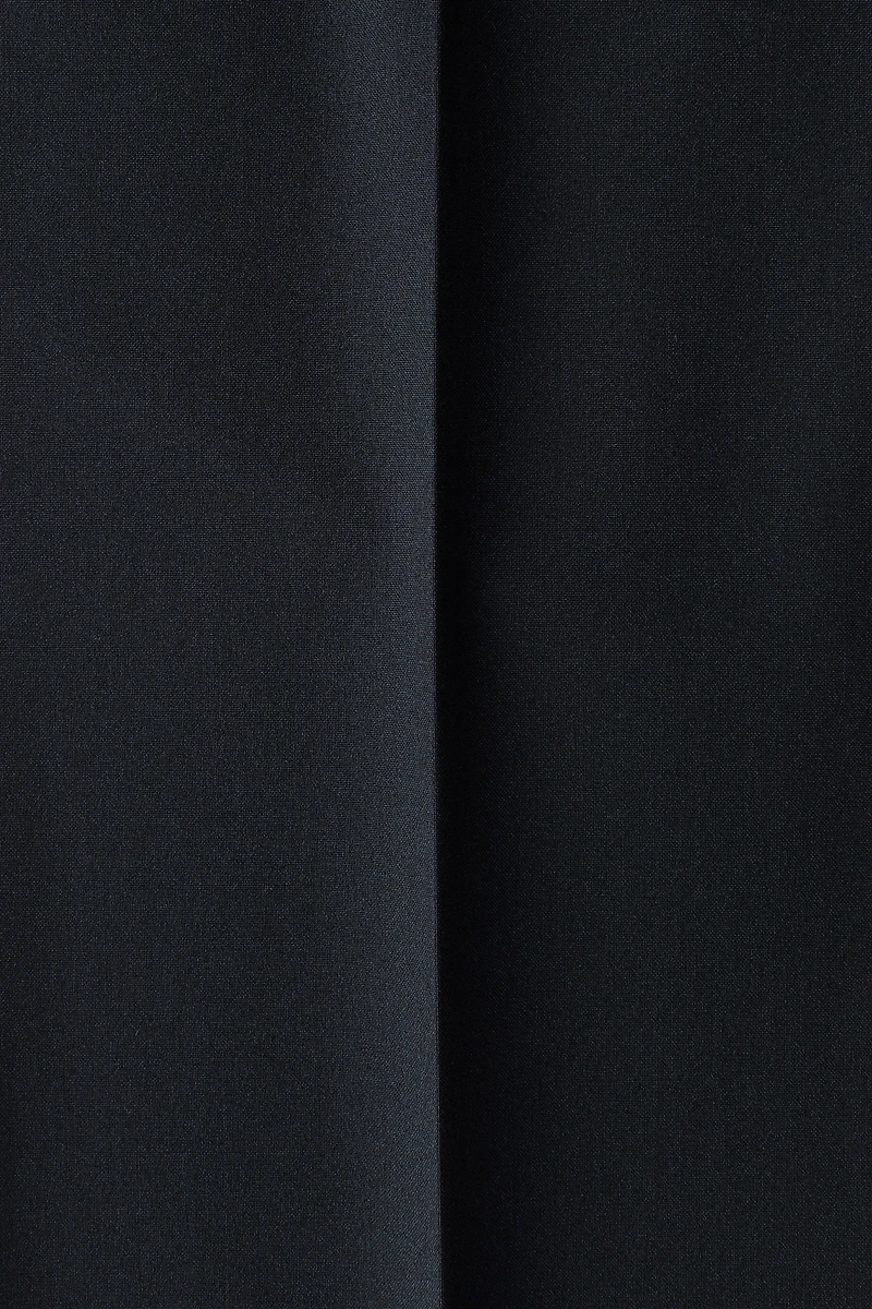 Pantalon habillé près du corps