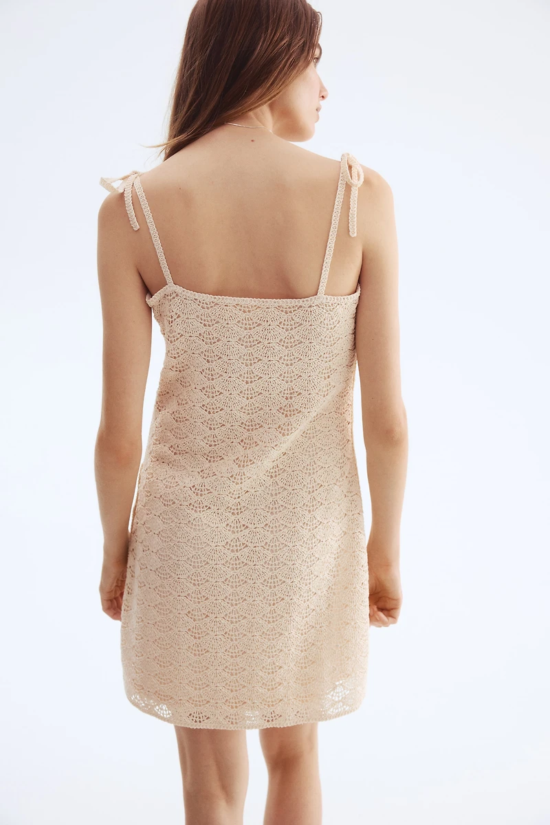 Minirobe d'aspect crochetée