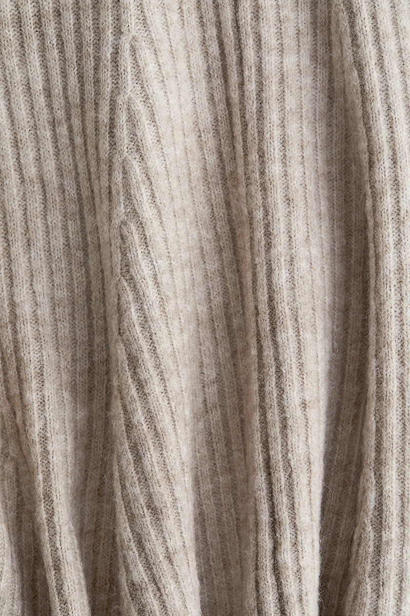 Robe épaule nues en tricot côtelé