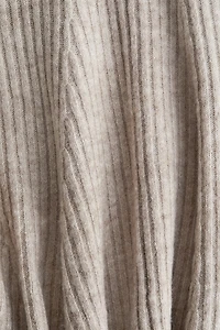 Robe épaule nues en tricot côtelé