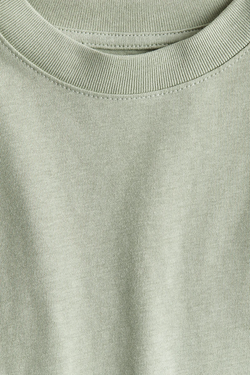 Long-sleeved T-shirt