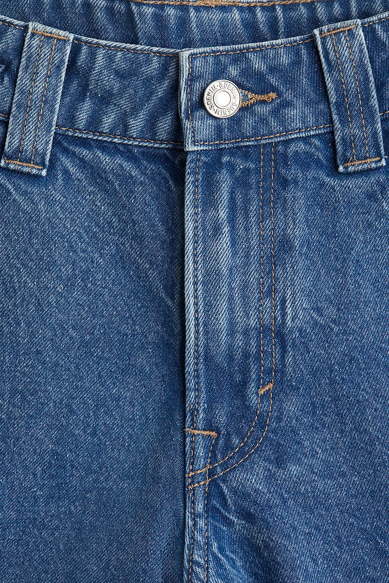 Loose-Fit Carpenter Shorts