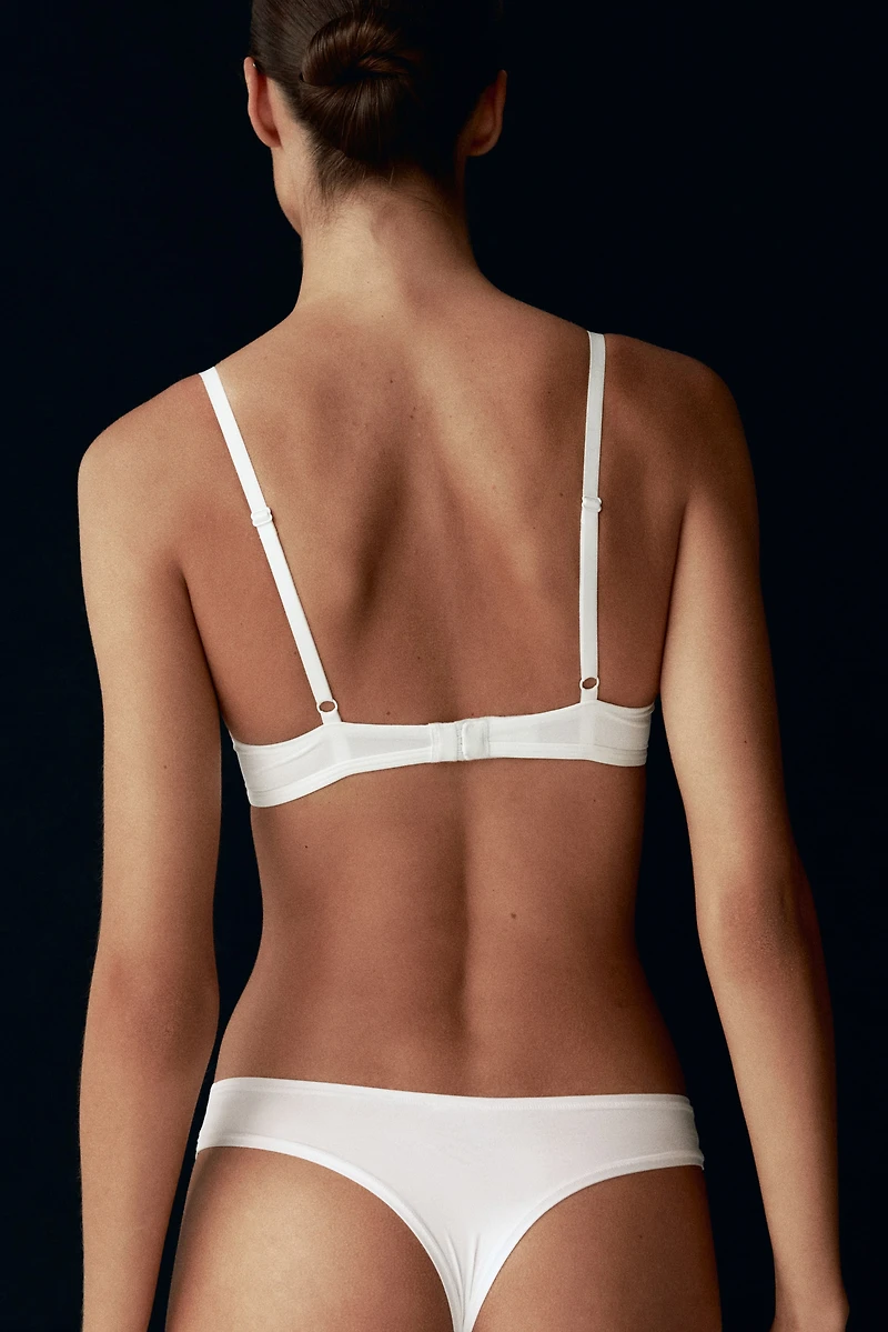 Soutien-gorge coussiné sans armatures