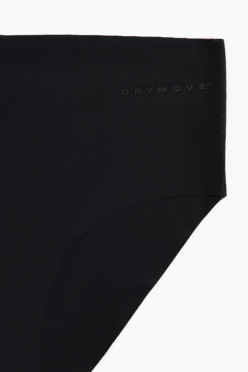 Sports Briefs with DryMove™