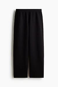 Loose-Fit Sports Joggers with DryMove™