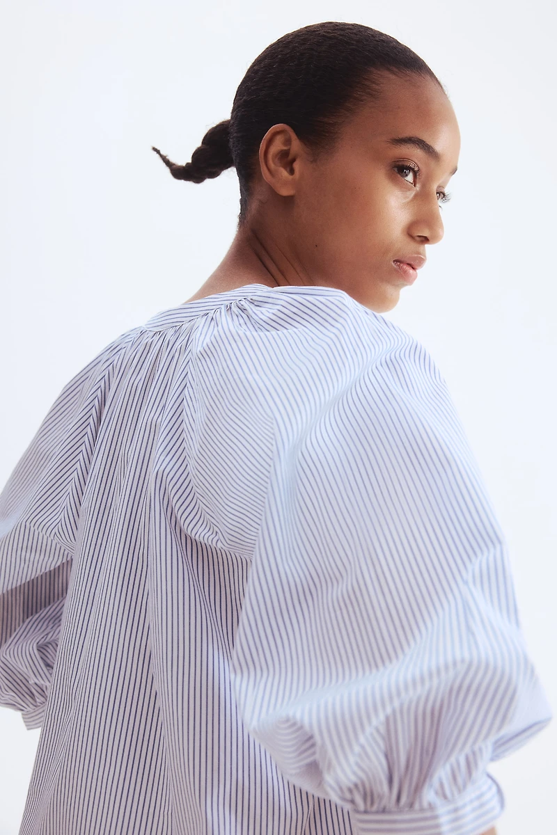 Balloon-sleeved poplin blouse
