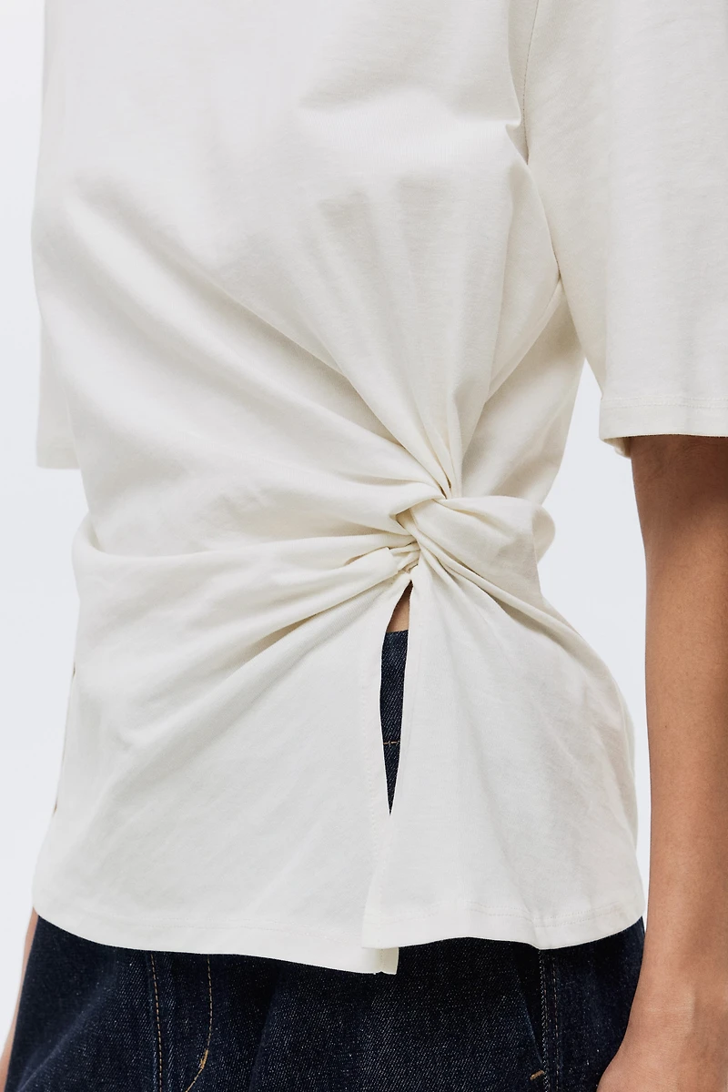 T-shirt avec détail torsadé