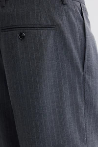 Loose-Fit Tailored Pants