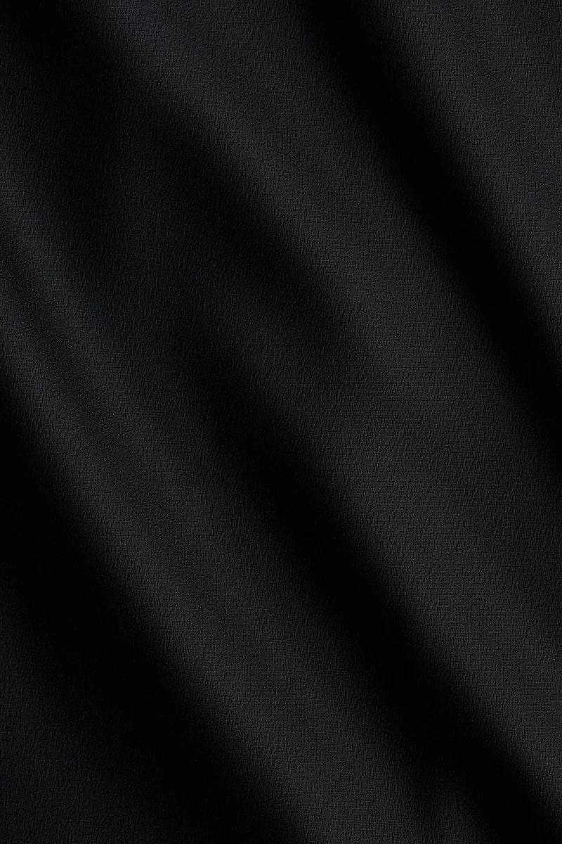 Jupe en satin avec dentelle