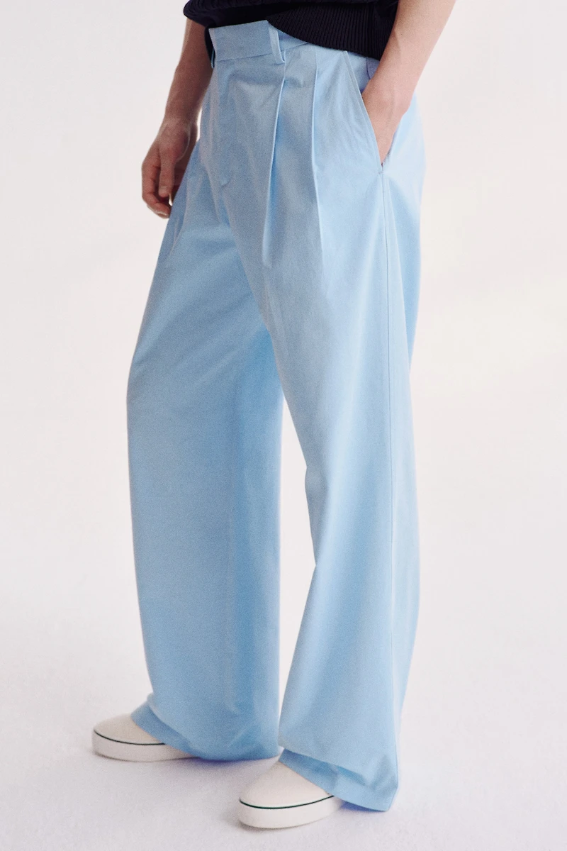 Loose-Fit Tailored Pants