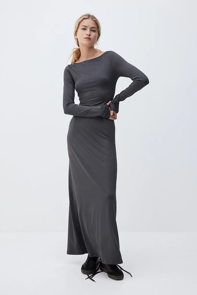 Robe maxi avec encolure bateau
