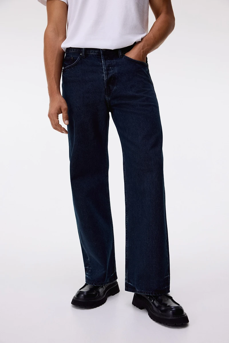 Loose Straight Jeans