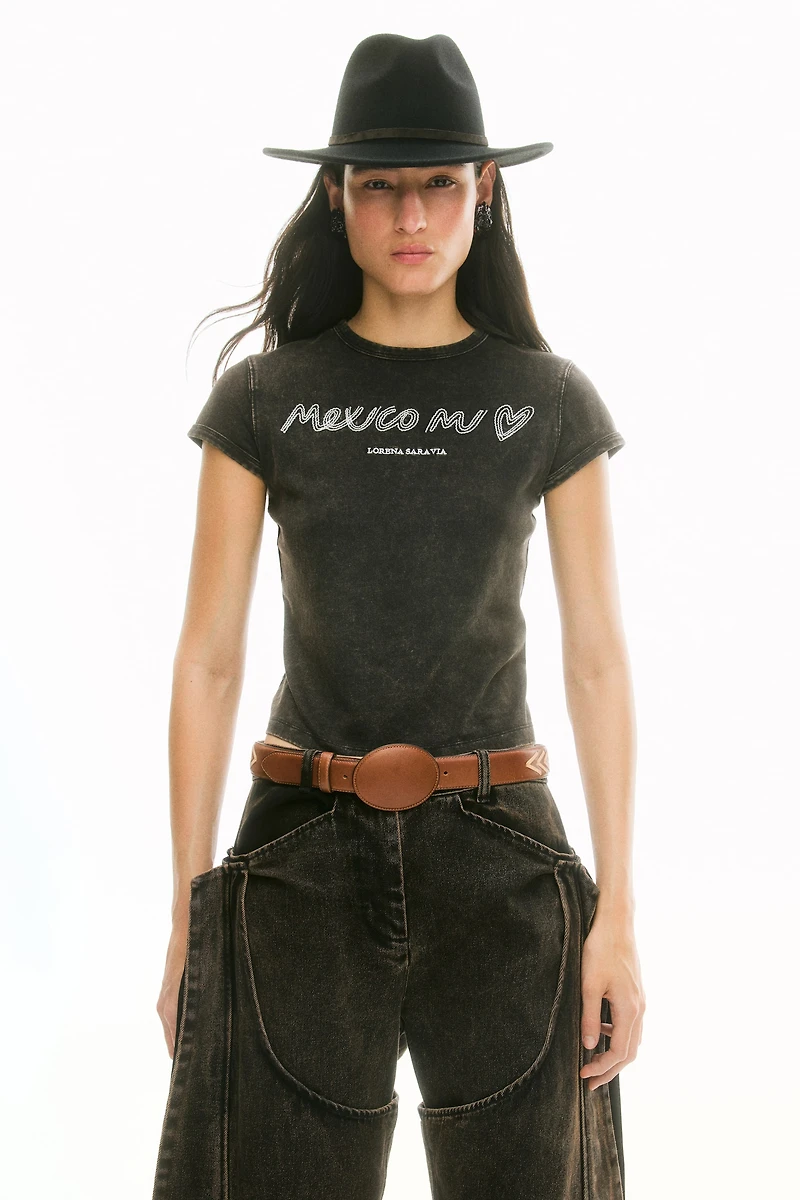 Fitted T-Shirt with Motif