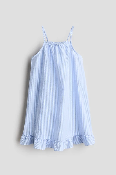 Robe volantée à bretelles fines