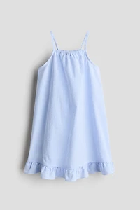 Robe volantée à bretelles fines