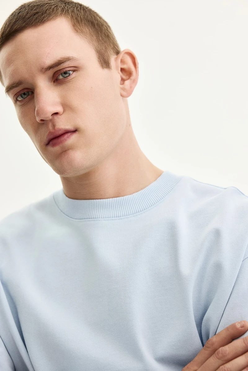 Loose-Fit Long-Sleeved Shirt