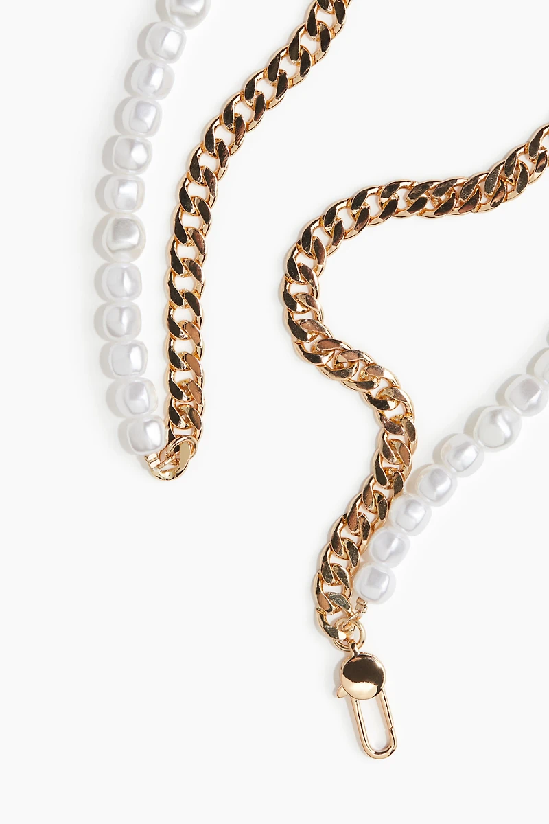 Collier avec perles et chaîne