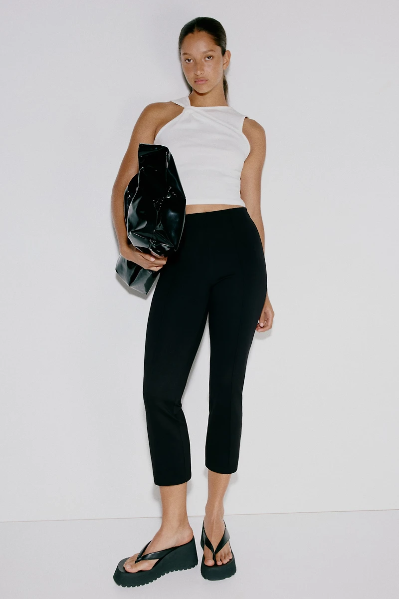Viscose-Blend Capri Pants